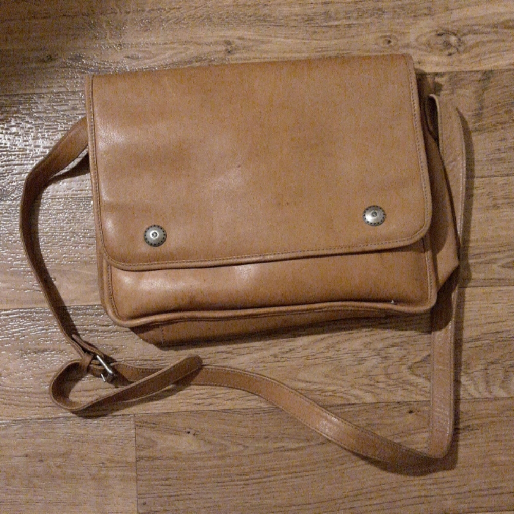 Leather messenger bag